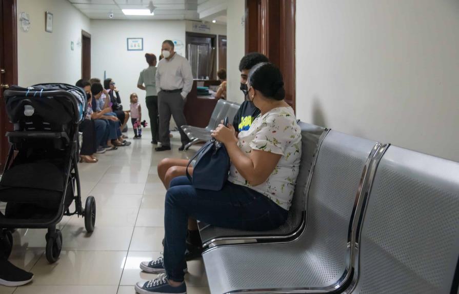Pacientes optan por aplazar consultas hasta pasar paro de médicos