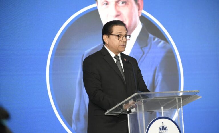 El Ministro de Salud participa asegura buscan aumentar la calidad y la eficiencia de tramites de cara a la ciudadanía