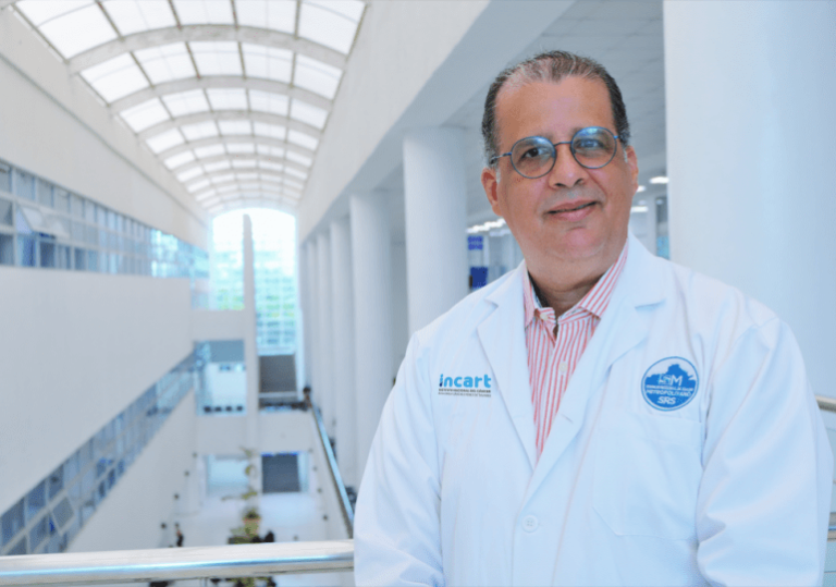“El autoexamen para detectar cáncer no sirve” afirma el oncólogo José Ramirez