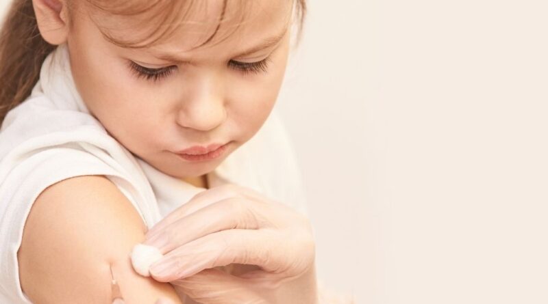 Expertos concluyen vacunación en niños contra COVID-19 sigue siendo necesaria