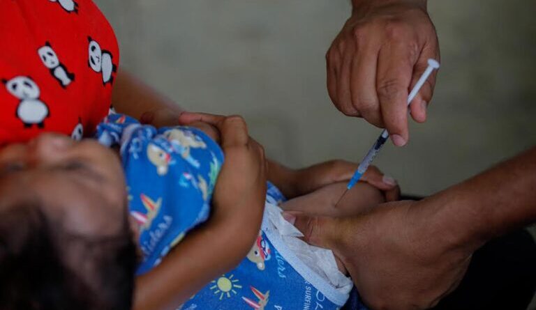Vacunación infantil en América Latina y el Caribe registra el mayor descenso mundial