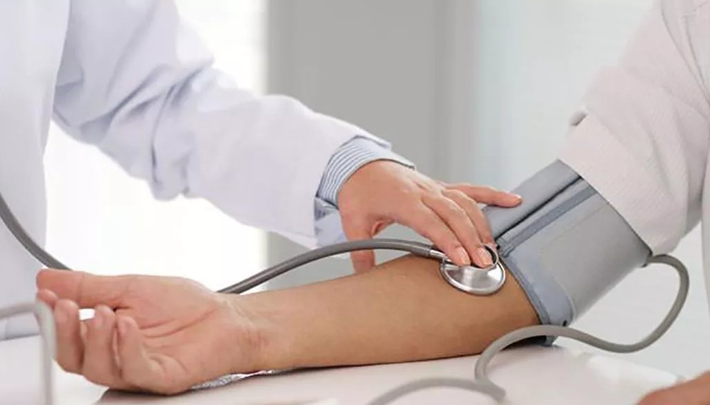 Mejor manejo de hipertensión podría salvar 420.000 vidas al año