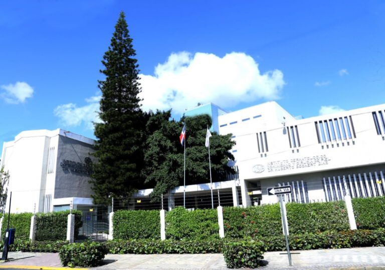 Instituto Dermatológico Dominicano sugiere a la población a no automedicarse en caso de varicela
