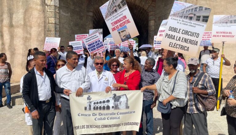 Médicos demandan conclusión de hospital