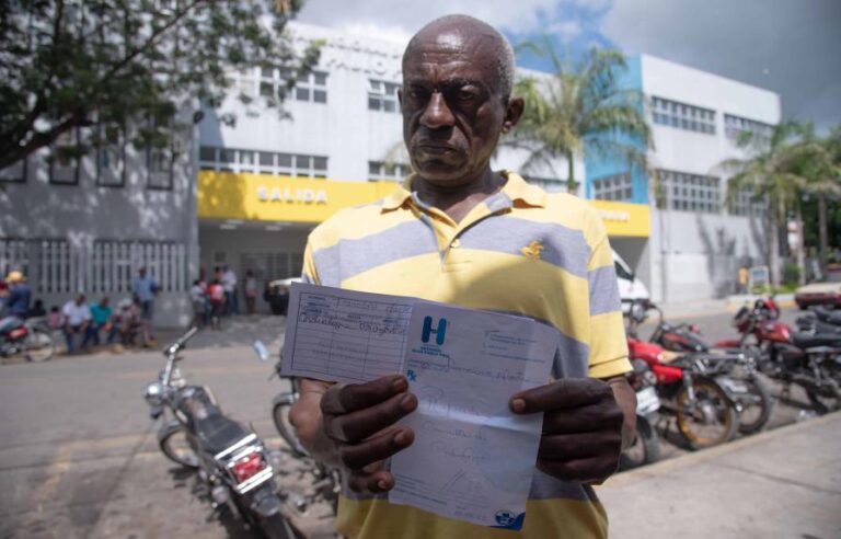 Pacientes de cardiología deben esperar dos meses para una cita en el Hospital Juan Pablo Pina
