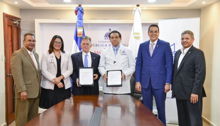 Salud Pública recibe aporte de medicamentos de alto costo