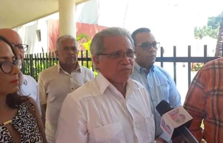 Waldo Ariel se lanza como candidato para las elecciones del CMD; propone continuar la lucha contra ARS