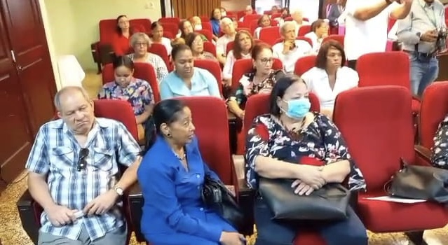 Médicos pensionados exigen revisión de pensiones que estén por debajo de 50 mil pesos