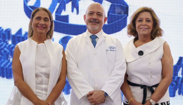 Instituto Dermatológico Dominicano reconoce colaboradores