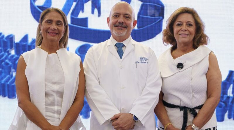 Instituto Dermatológico Dominicano reconoce colaboradores