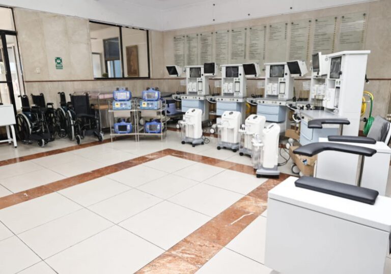 SNS entrega equipos a los hospitales Robert Reid e Incart valorados en RD$ 9 millones