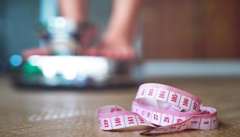 Destacan abordaje psicológico como clave en manejo de obesidad