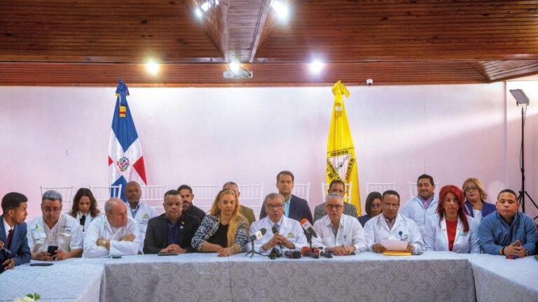Médicos alertan de posible brote de dengue y llaman a tomar medidas urgentes
