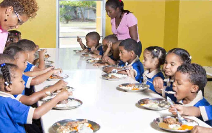 Programa RD garantiza alimentos a dos millones de estudiantes