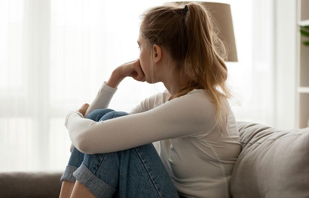OMS revela niñas adolescentes tienen peor salud mental que niños
