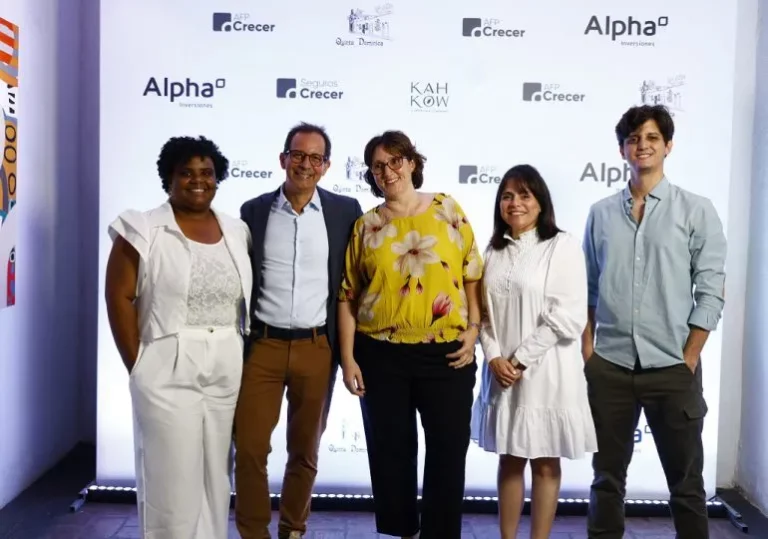 Alpha Inversiones apoya exposición Fragmentos