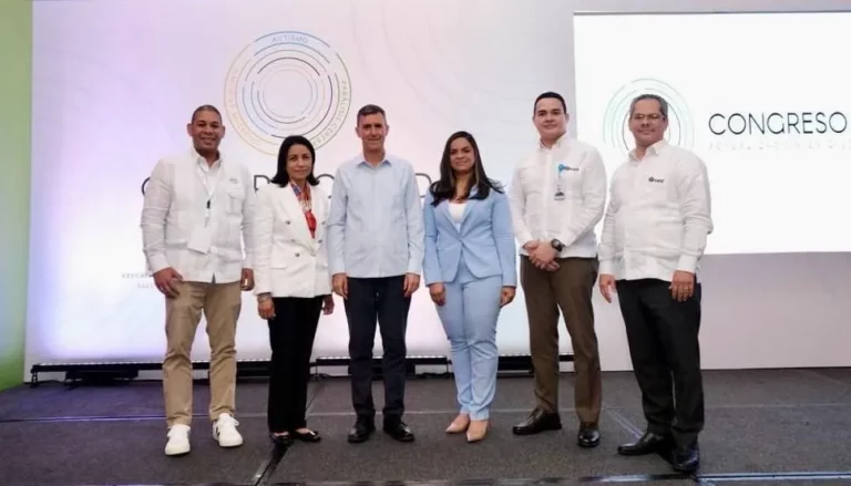 Más de 300 profesionales de la salud participan en primer congreso actualización en discapacidad