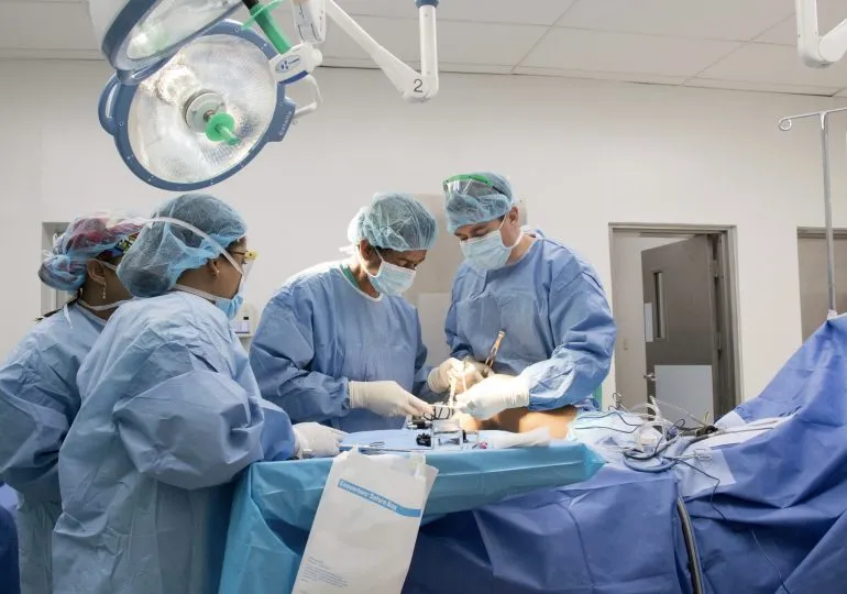 Hospital General de la Plaza de la Salud realiza transplante hepático pediátrico exitoso