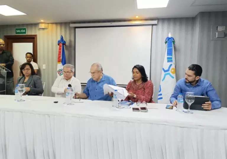 CMD y Sociedades Médicas Especializadas elevarán recurso ante el CNSS