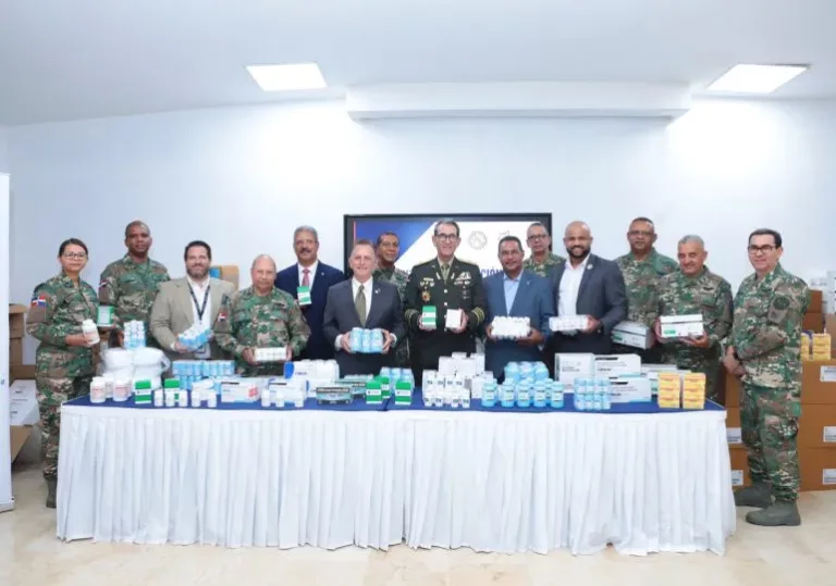 Sanar una Nación entrega al MIDE tratamientos esenciales para enfrentar enfermedades crónicas