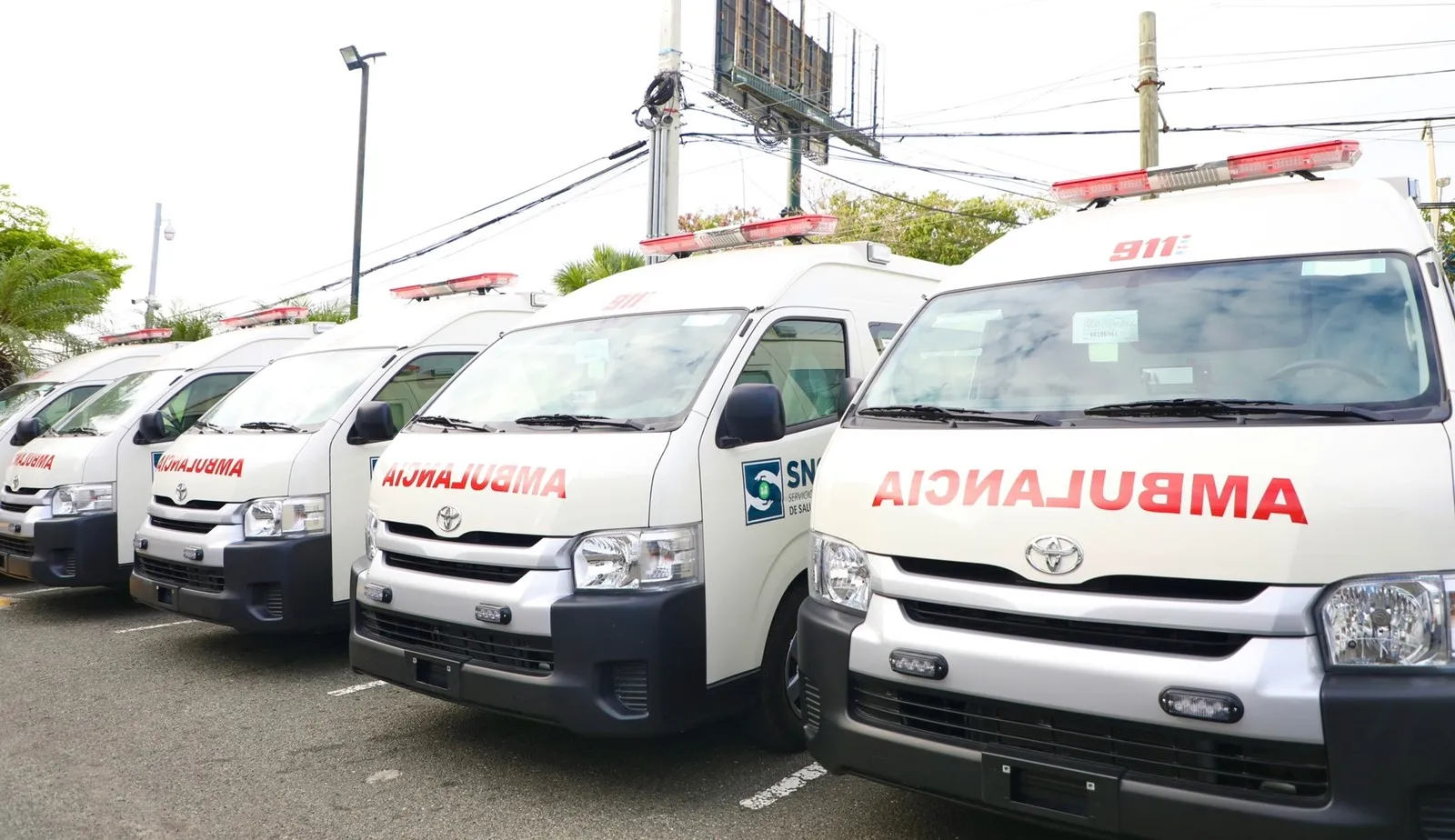 Revelan gastos ‘exorbitantes’ del Gobierno en alquiler ambulancias