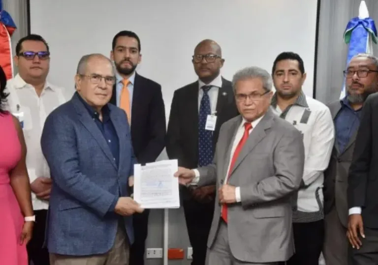 CMD emplaza a las ARS a través de la SISALRIL para entrega de los códigos a médicos