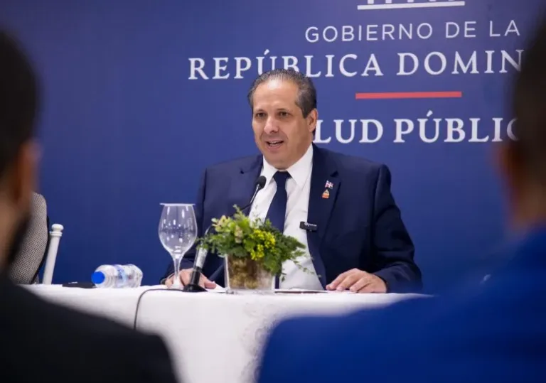 Ministro de Salud presenta estrategia “Más Salud y Esperanza de Vida”