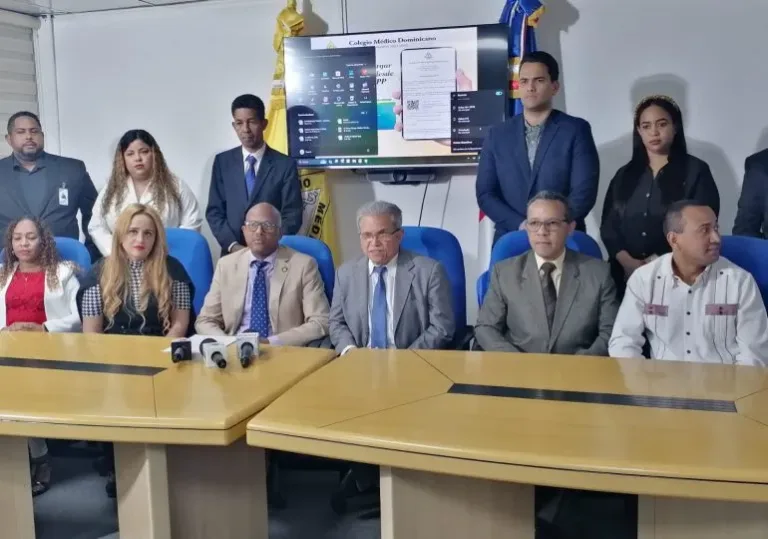 Waldo Ariel Suero llama a madres para que acudan a vacunar a sus hijos contra Sarampión