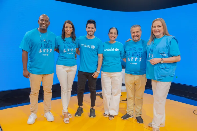 Enrique-Quailey-Cristina-Alonso-Manny-Cruz-Anyoli-Sanabria-Carlos-Carrera-y-Jatnna-Tavarez-scaled.jpg