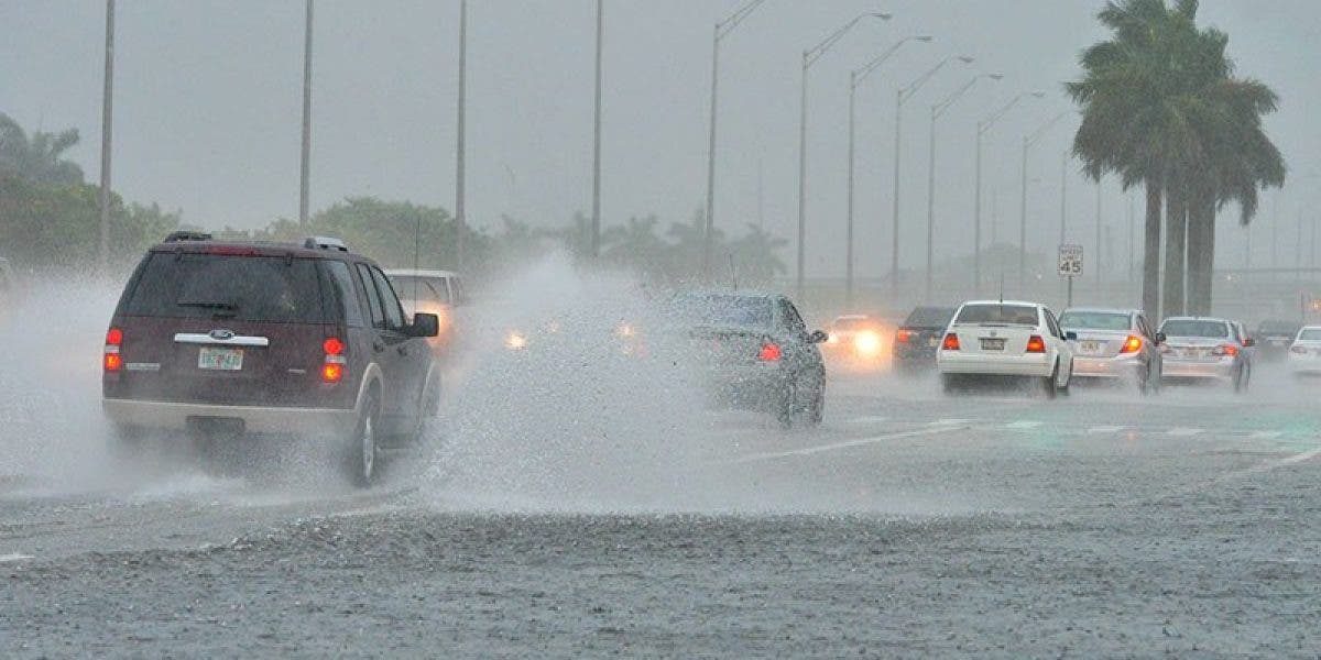 LLUVIAS-EN-RD.jpg