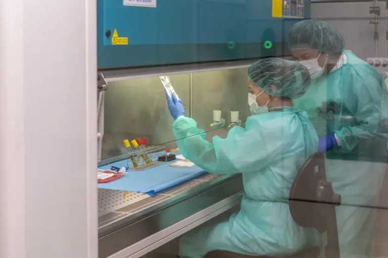 Un ensayo nuevo clínico demuestra mejor tolerancia a un fármaco contra el cáncer de mama