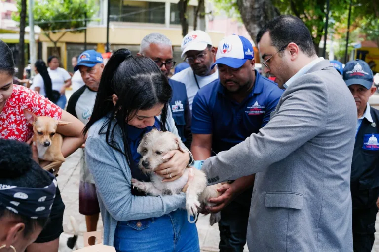 Vacunas-perros-y-gatos-.jpg