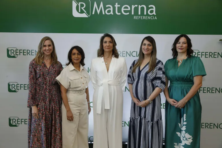 Foto-1-Carola-Leon-Rainelda-Flores-Cynthia-Leon-Maria-Iniguez-y-Michaela-Arriaza.jpg
