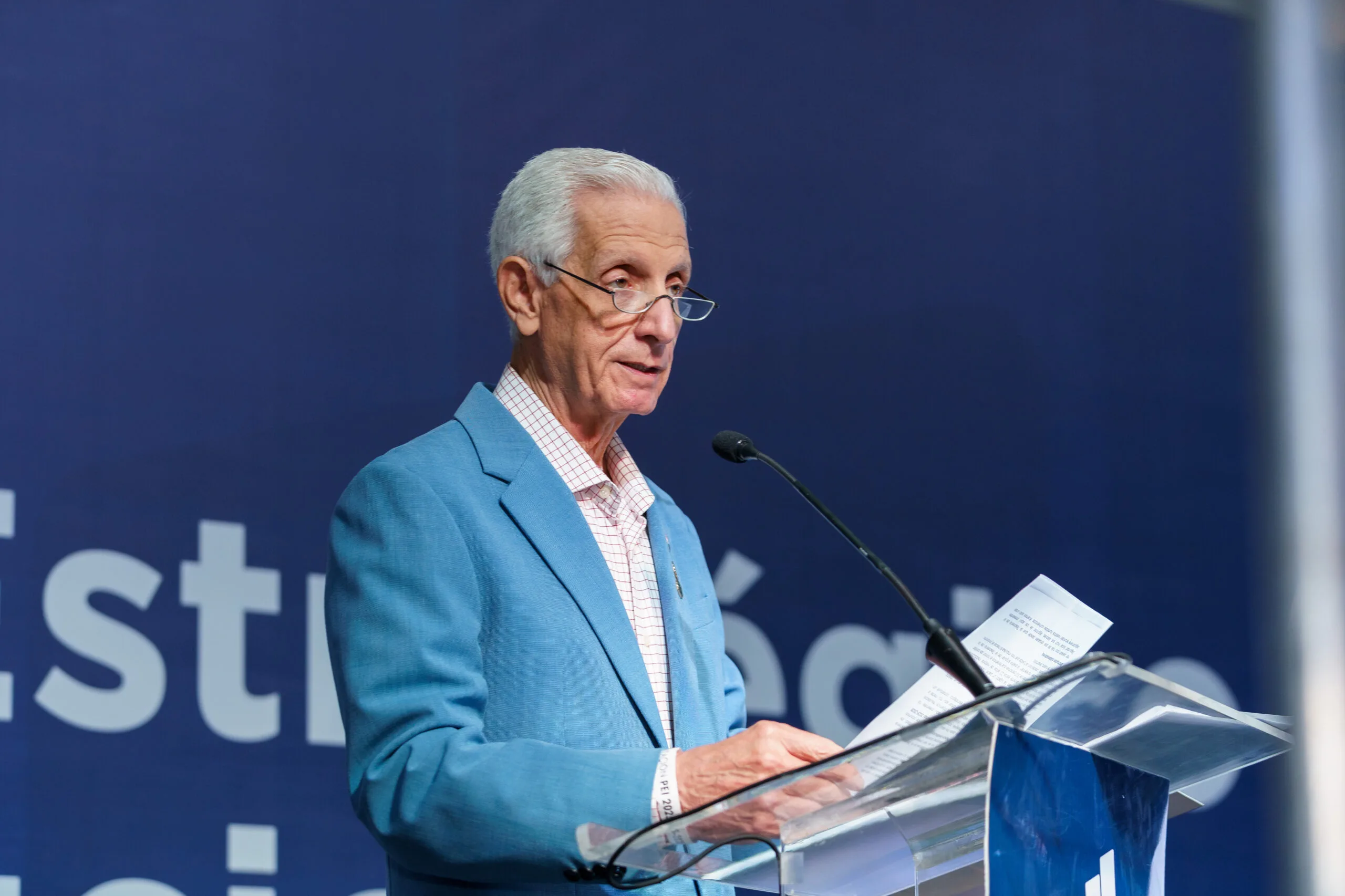 Henry-Sahdala-Presentacion-PEI-2025-2028-scaled.jpg