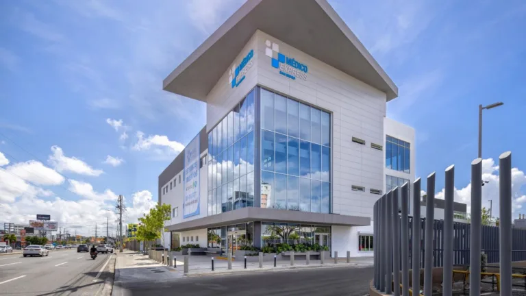 Fachada-MedicoExpress-2.jpg