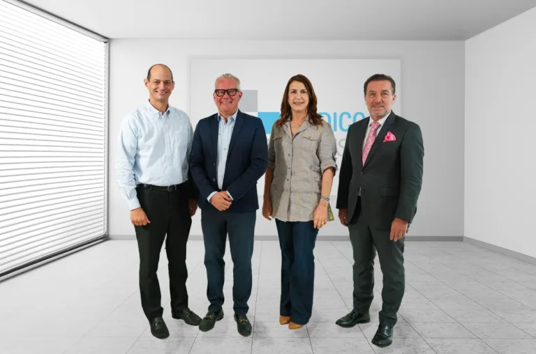 FOTO-Alejandro-Cambiaso-Andrea-Maggioni-Greisy-Concepcion-y-Francesco-Fino.jpeg