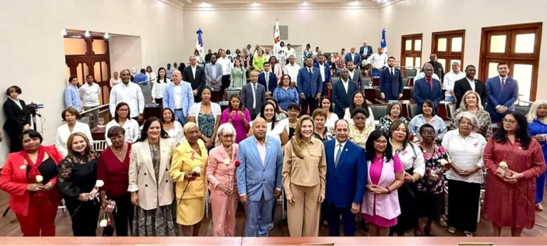 El Hospital Salvador B. Gautier opera en condiciones deplorables.