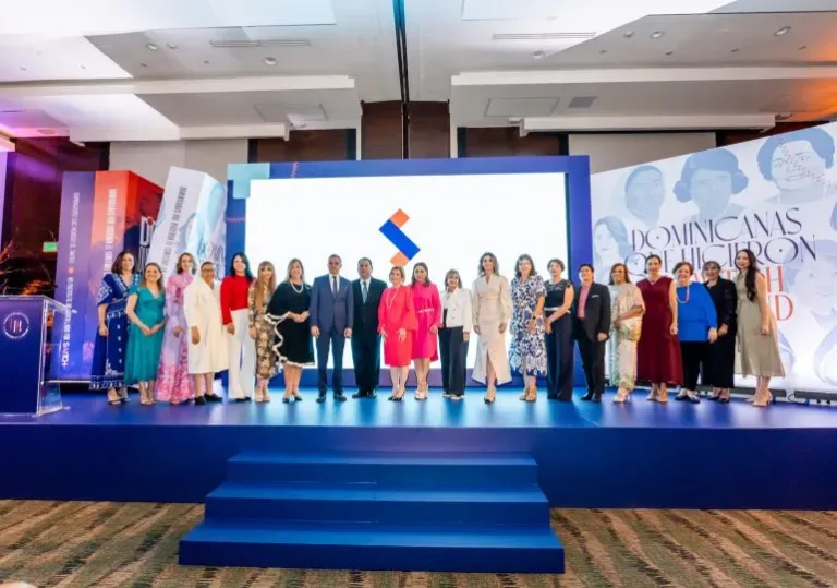 Reconocen a mujeres dominicanas destacadas en diferentes especialidades en el sector Salud