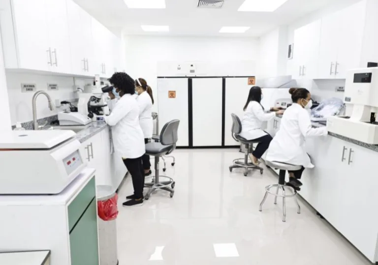 SNS amplía servicios de laboratorio clínico y diagnóstico en la Red Pública