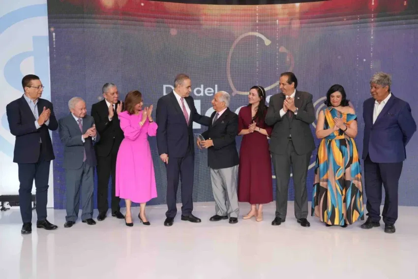 Hospital General de la Plaza de la Salud celebra el Día del Médico con homenaje especial