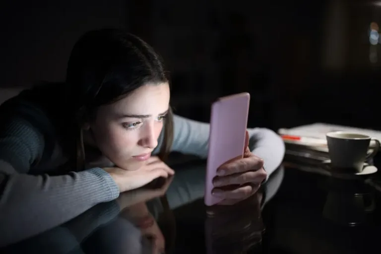 Efectos de una semana sin redes sociales en la salud mental