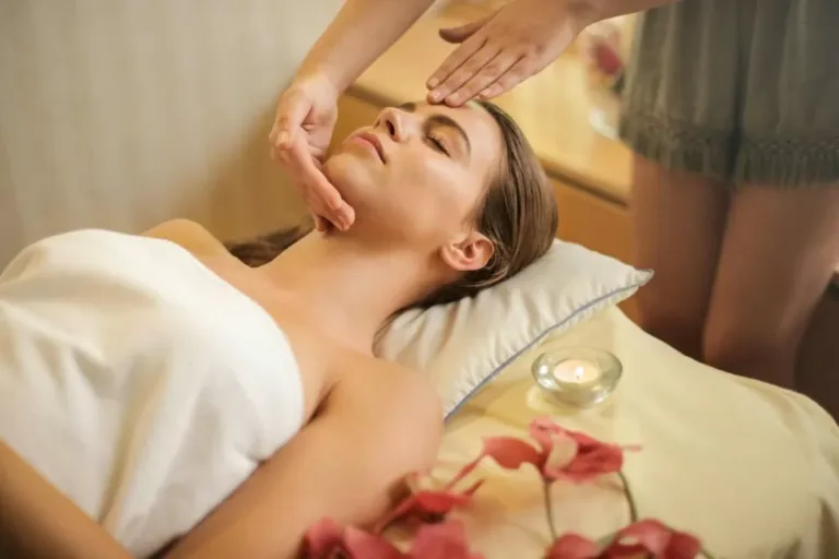 9 tratamientos estéticos para iluminar el rostro y borrar los signos de cansancio
