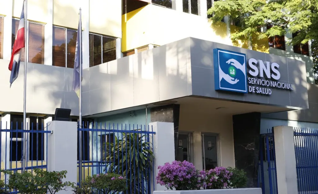 SNS anuncia relanzamiento de atención primaria, red nacional de trauma y expansión de salud mental