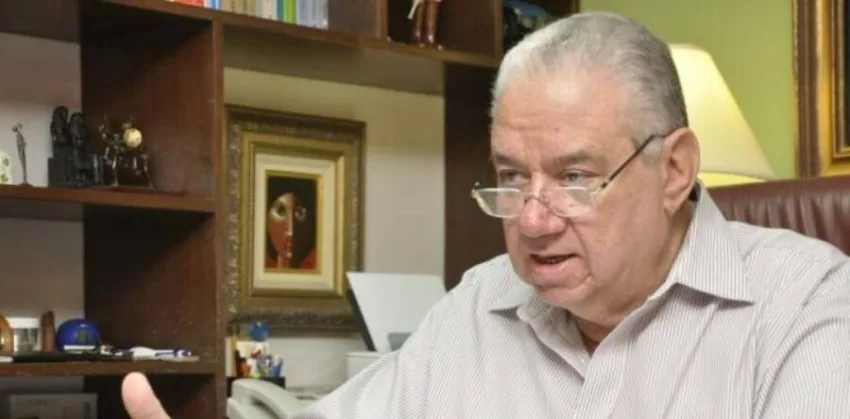 Doctor Bernardo Defilló: Pionero de la Medicina Interna y Cardiología