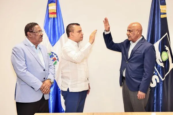 Juramentan a Rafael de Luna coordinador nacional hospitales