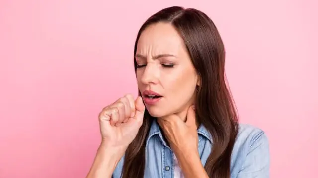 ¿Por qué aparecen flemas en la garganta?