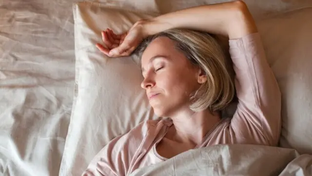 Esto es lo que ocurre en tu cuerpo mientras duermes (y no lo sabías)