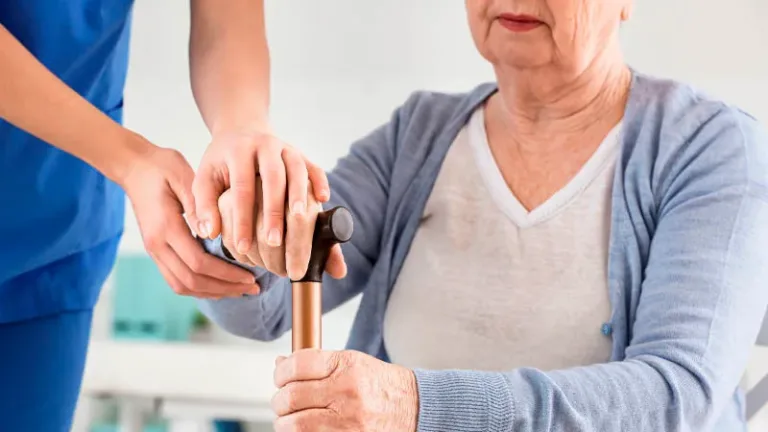Proponen garantizar medicamentos para pacientes con Parkinson y Alzheimer