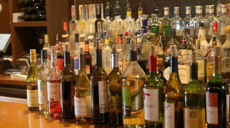 Anuncian acciones para evitar venta bebidas adulteradas en SS