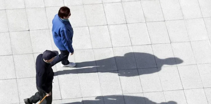 ¿Acelera la soledad el deterioro de la memoria en personas mayores?